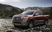 Nissan Titan XD 2016 giá 40.300 USD - đối đầu Ford F-150